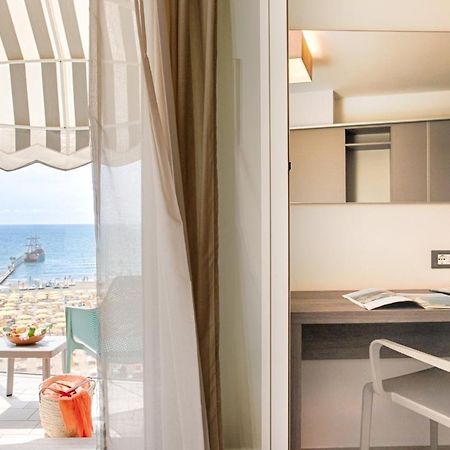 Hotel Delle Mimose Lido di Jesolo Kültér fotó