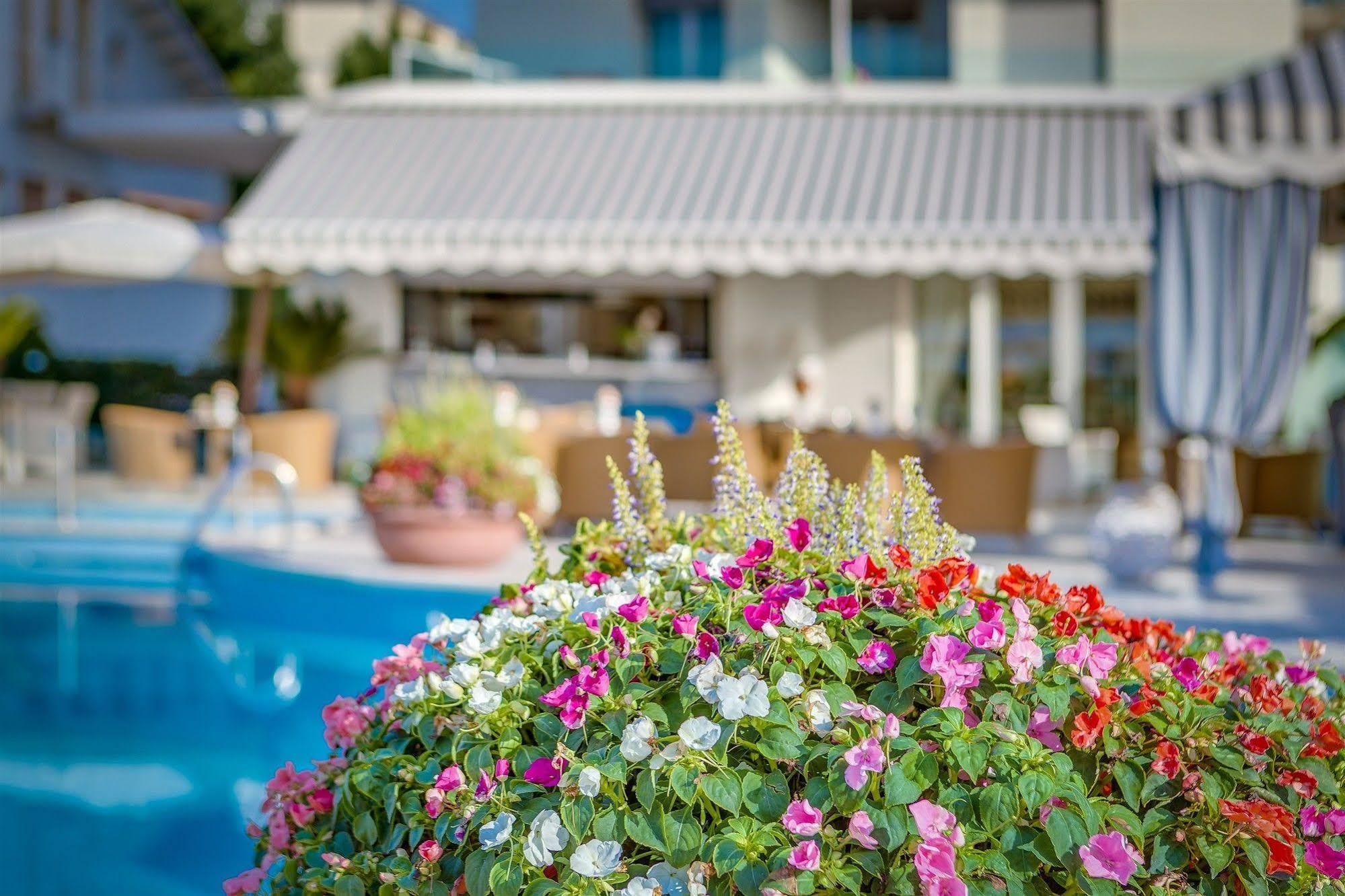 Hotel Delle Mimose Lido di Jesolo Kültér fotó